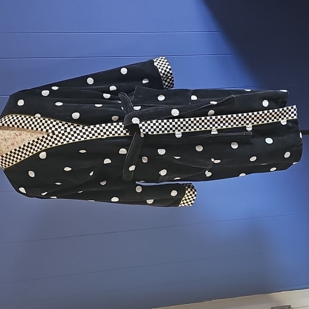 NWOT MacKenzie-Childs Black and White Polka Dot Robe. Size S.